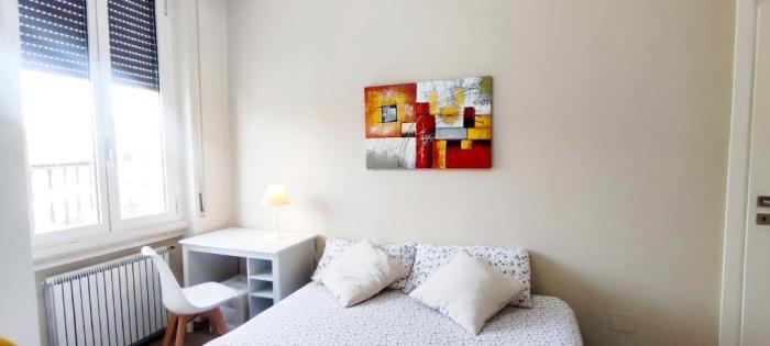 2 Bedroom Gem Near Milano Centrale Fast Wi Fi Kademy House Habitación foto