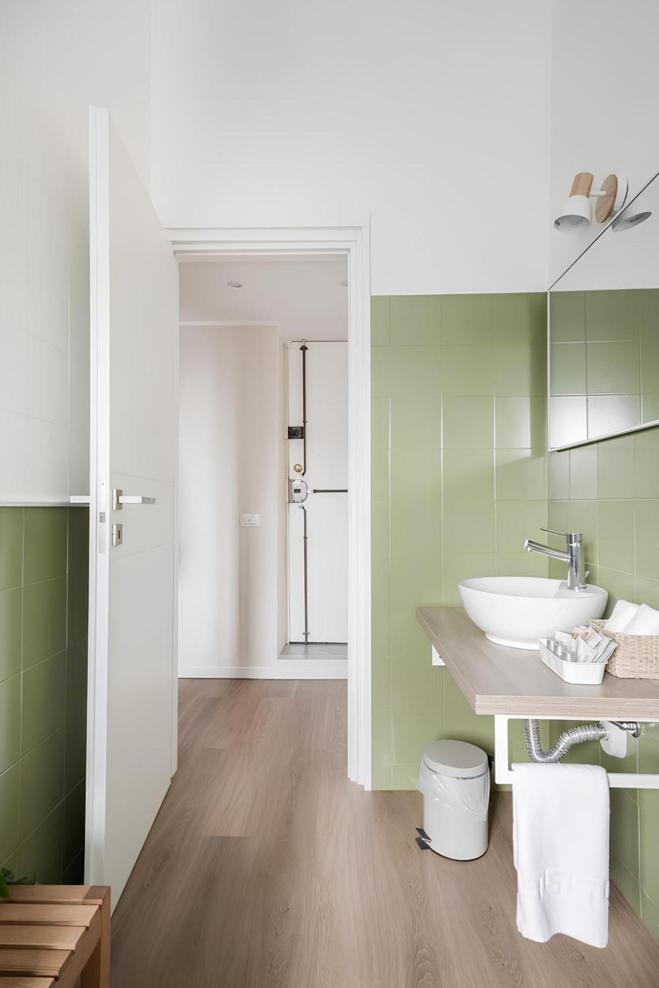 2 Bedroom Gem Near Milano Centrale Fast Wi Fi Kademy House Exterior foto